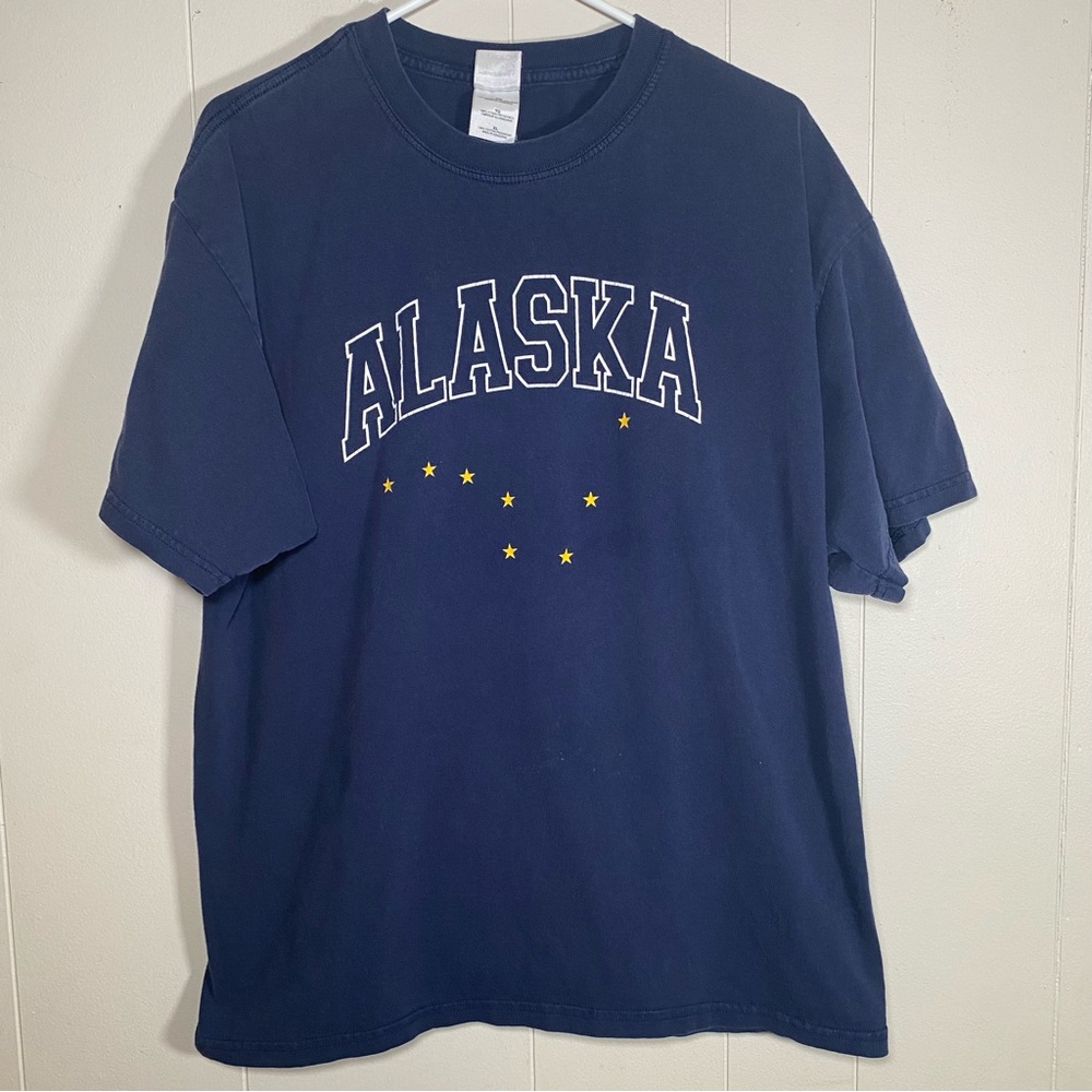 Y2K Navy Blue Alaska stars Graphic T-Shirt size XL unisex distressed faded